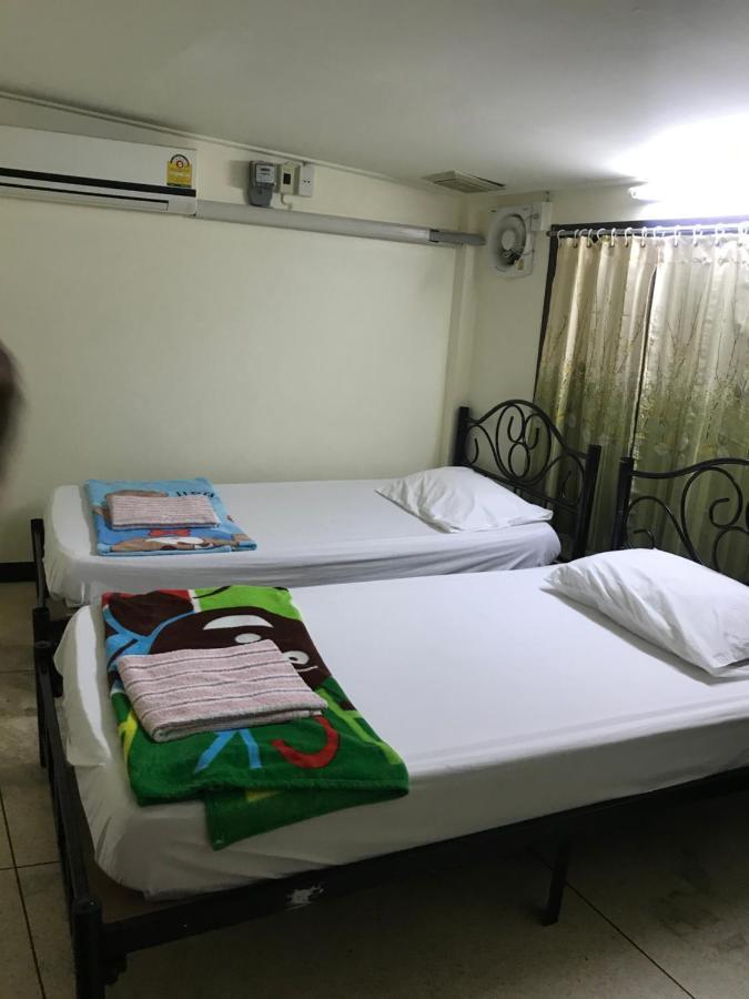 7 Holder Guesthouse Бангкок Екстер'єр фото
