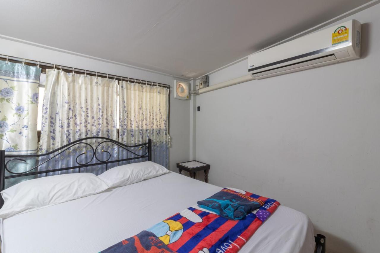 7 Holder Guesthouse Бангкок Екстер'єр фото