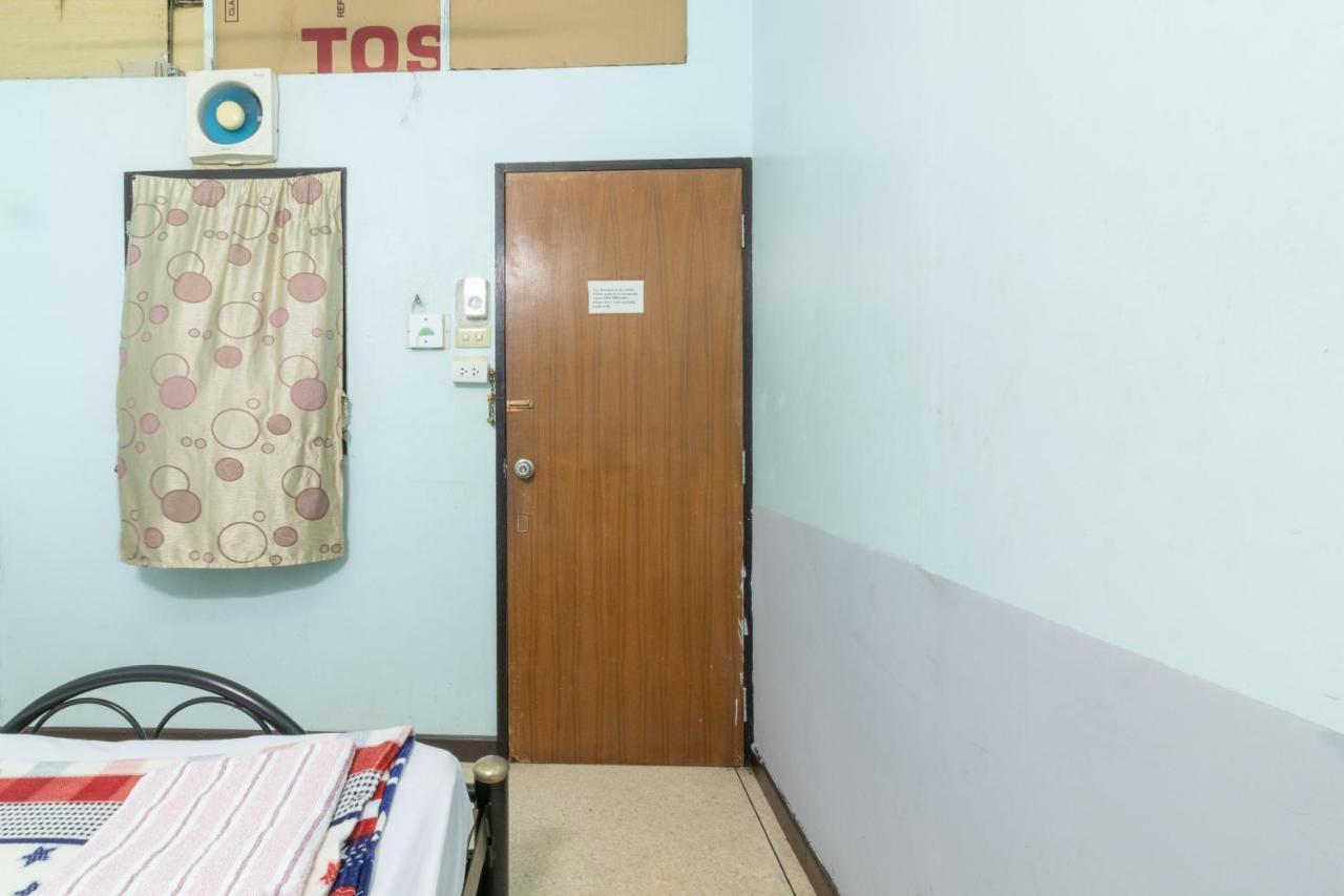 7 Holder Guesthouse Бангкок Екстер'єр фото