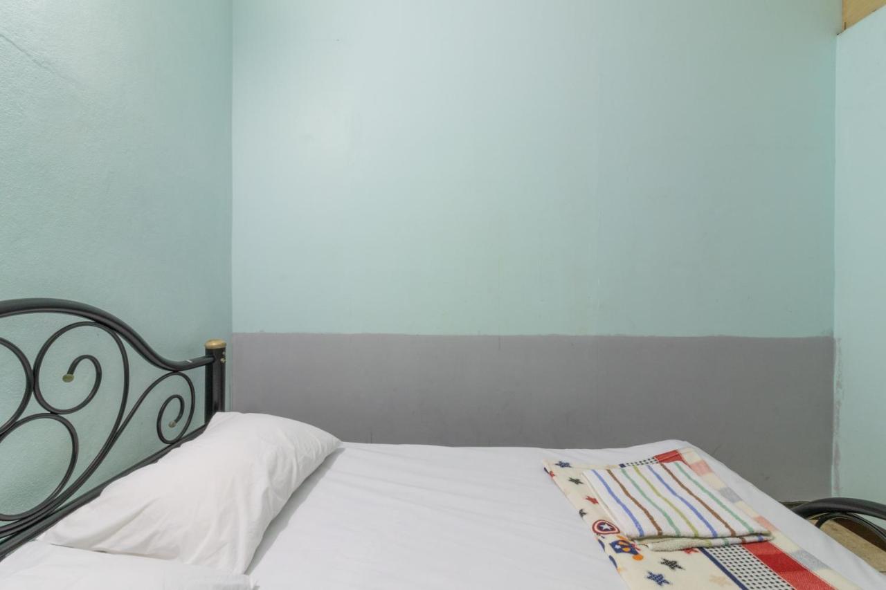 7 Holder Guesthouse Бангкок Екстер'єр фото
