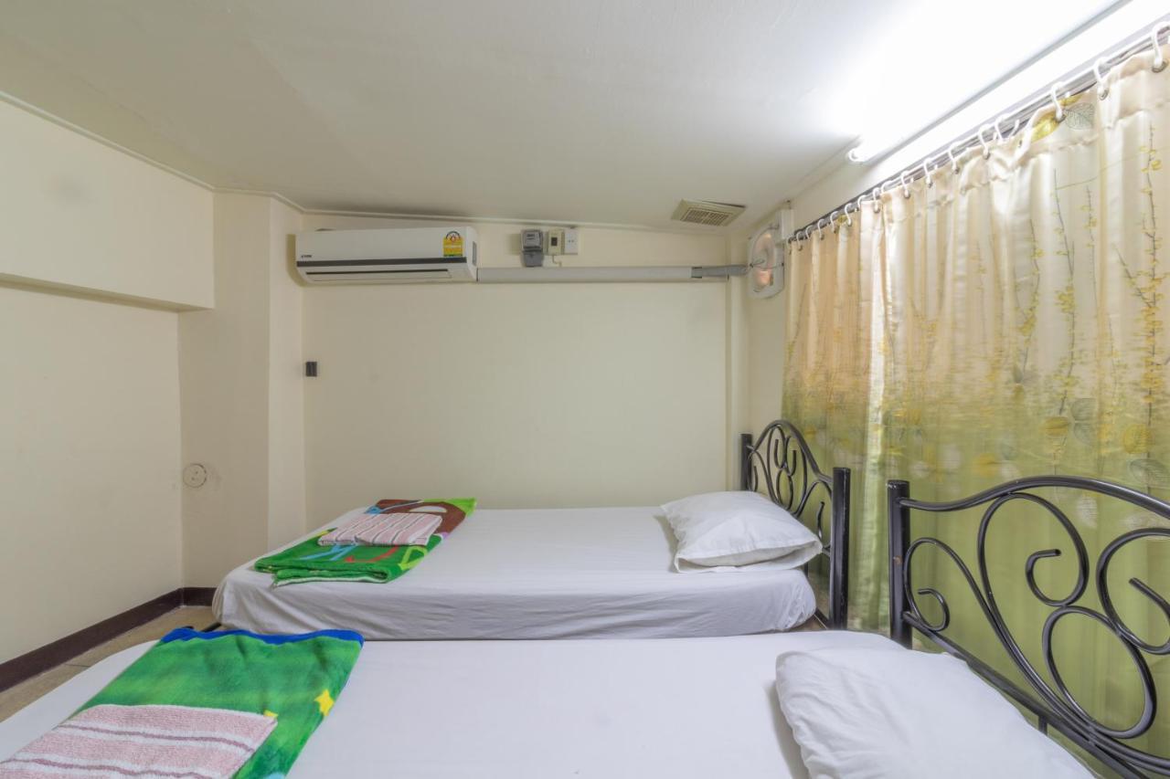 7 Holder Guesthouse Бангкок Екстер'єр фото