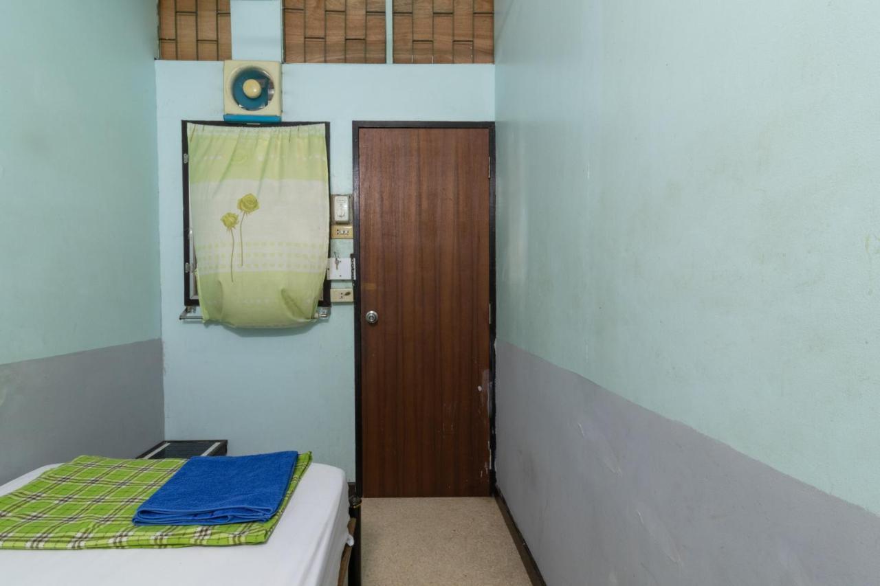 7 Holder Guesthouse Бангкок Екстер'єр фото