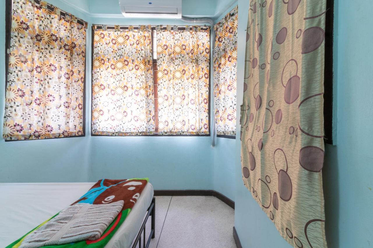7 Holder Guesthouse Бангкок Екстер'єр фото