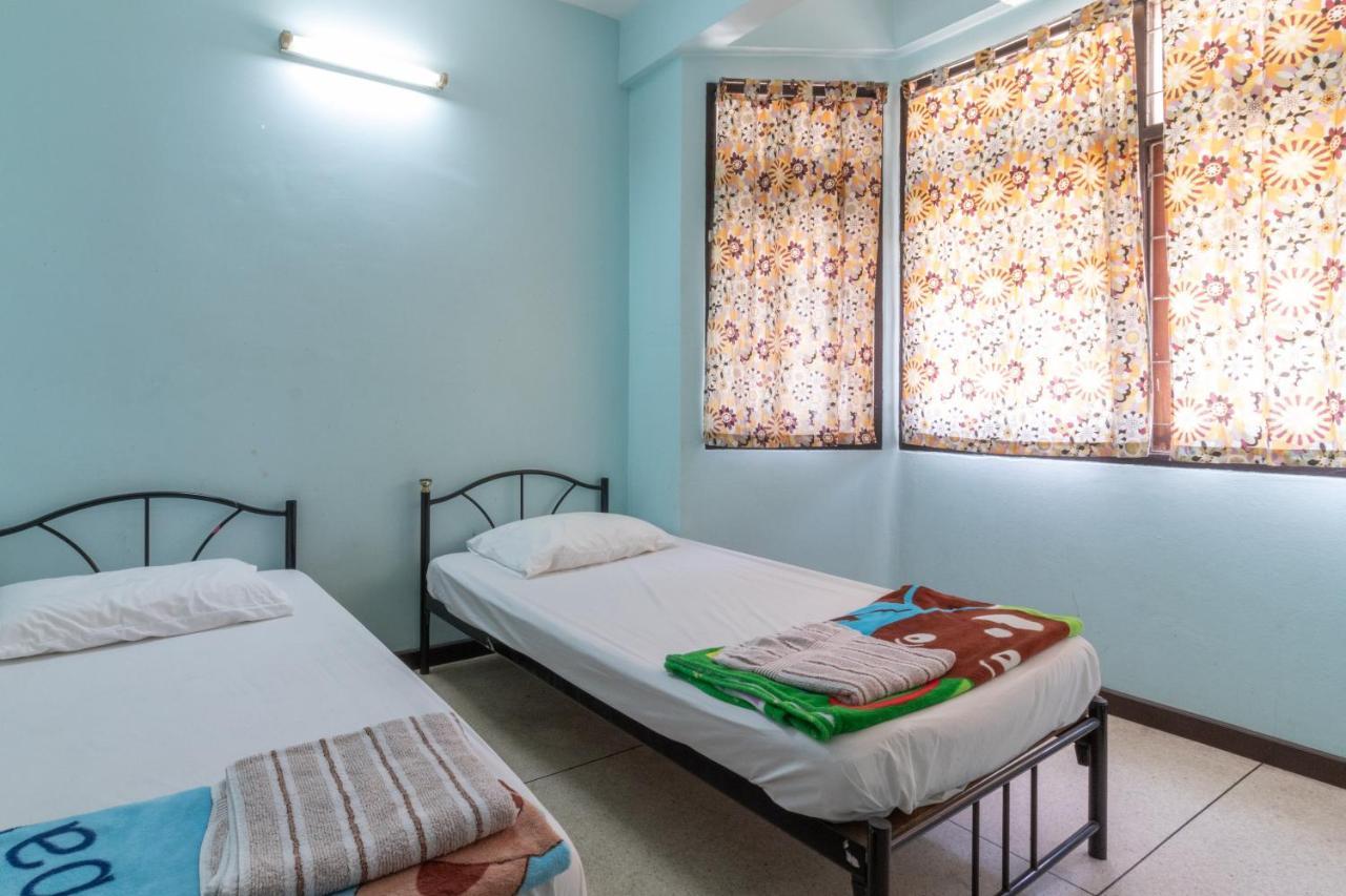 7 Holder Guesthouse Бангкок Екстер'єр фото